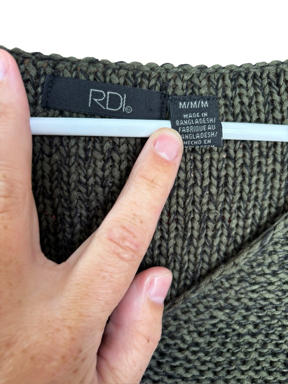 RDI Olive Green Knit V-Neck Sweater Brown Elbow Patches Size Medium - Picture 3 of 6